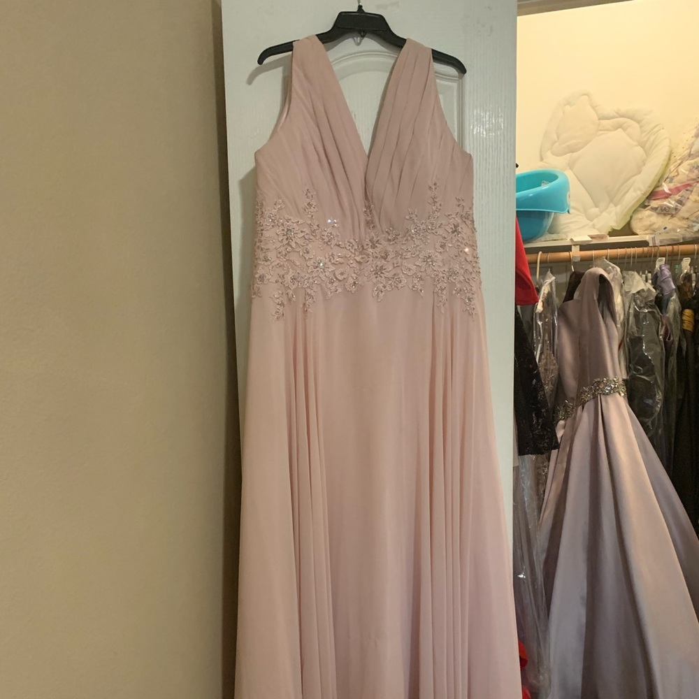 Beautiful size 24 VM dress